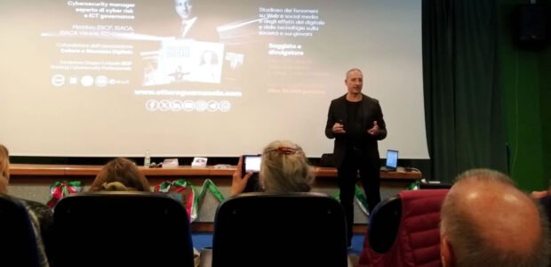 Se hai trovato utile questo articolo, condividilo sui tuoi profili social!L’esordio del mio Tour di 3 giorni in Toscana è avvenuto giovedì 6 novembre alle ore 17, quando ho avuto l’immenso onore di tenere la […]