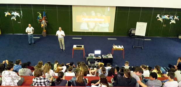 Se hai trovato utile questo articolo, condividilo sui tuoi profili social!Sabato 20 maggio dalle 8.30 alle 11.00 si è svolto un evento di sensibilizzazione sulla sicurezza nell’uso di Internet e delle moderne tecnologie digitali con circa […]