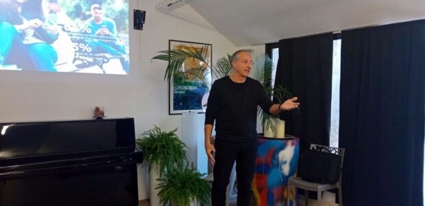 Se hai trovato utile questo articolo, condividilo sui tuoi profili social!Una conferenza molto particolare quella organizzata da Le Vibrazioni del Sapere sabato 18 ottobre presso il Centro Civico di via Piovese a Padova. Tema centrale: […]