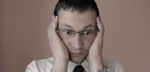 Se hai trovato utile questo articolo, condividilo sui tuoi profili social!Le prime auto erano prettamente meccaniche e non disponevano di spie di controllo elettroniche. Oggi, le auto moderne hanno un numero impressionante di spie per […]