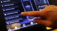 Smart car, sicurezza a due velocità