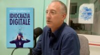 Un’intervista cruciale quella di venerdì 26 settembre a Radio Gamma 5 nella rubrica “Le Vibrazioni del Sapere” condotta da Valentino Gastaldello e Giorgio Ercolani, e intitolata “L’attacco alla coscienza e la fuga dalla realtà”. L’intervista […]
