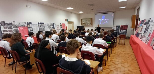 Un incontro molto intenso e partecipato quello di lunedì 13 aprile con studenti e insegnanti dell’Istituto Paritario “Sacro Cuore” di Cadoneghe (PD), scuola cattolica che comprende scuola dell’infanzia, scuola primaria e scuola secondaria di I [&hellip;]