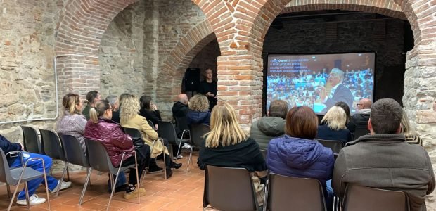Se hai trovato utile questo articolo, condividilo sui tuoi profili social!Sabato 30 novembre ho avuto l’onore e il piacere di tenere una conferenza presso la Saletta della Musica dello splendido borgo medievale di Suvereto (LI), […]