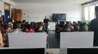 Dopo la conferenza nel Teatro Angelo Battelli di Macerata Feltria e l’incontro con un centinaio di studenti e docenti della Scuola Secondaria di I Grado “R. Sanzio” di Mercatino Conca (PU), il mini-tour delle Marche [&hellip;]